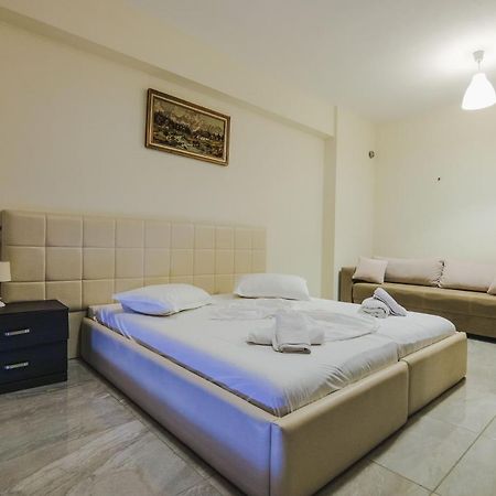 サマー ドリーム ホテル Sarandë エクステリア 写真