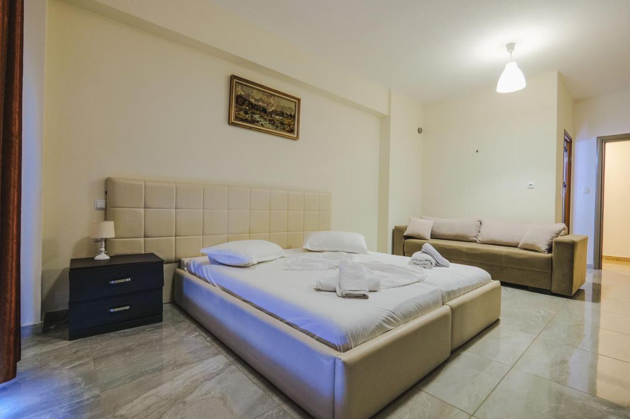 サマー ドリーム ホテル Sarandë エクステリア 写真